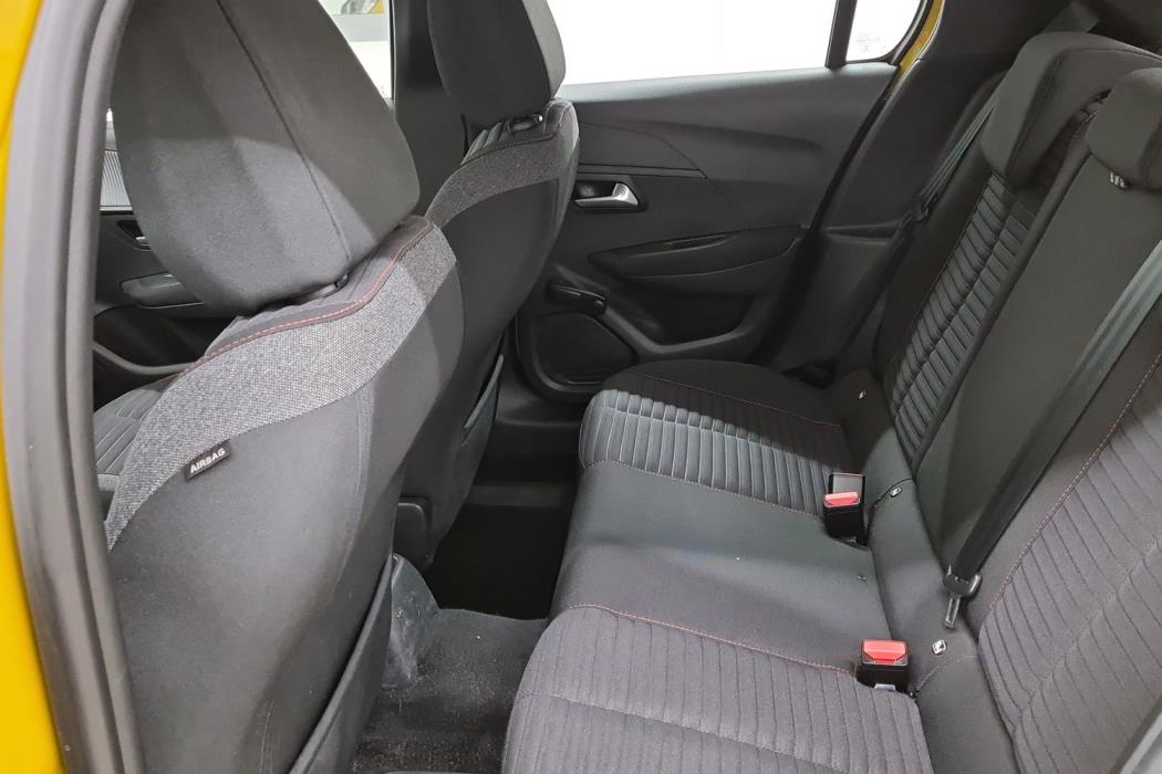 PEUGEOT 208 2021