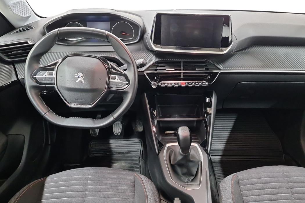 PEUGEOT 208 2021