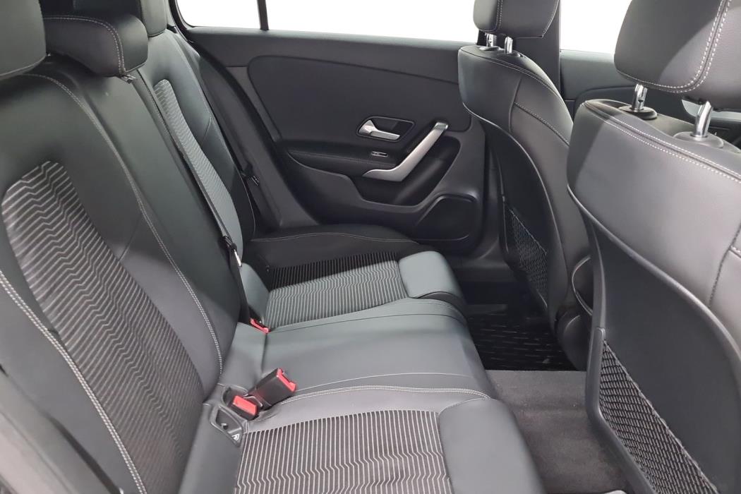 MERCEDES-BENZ A 2021