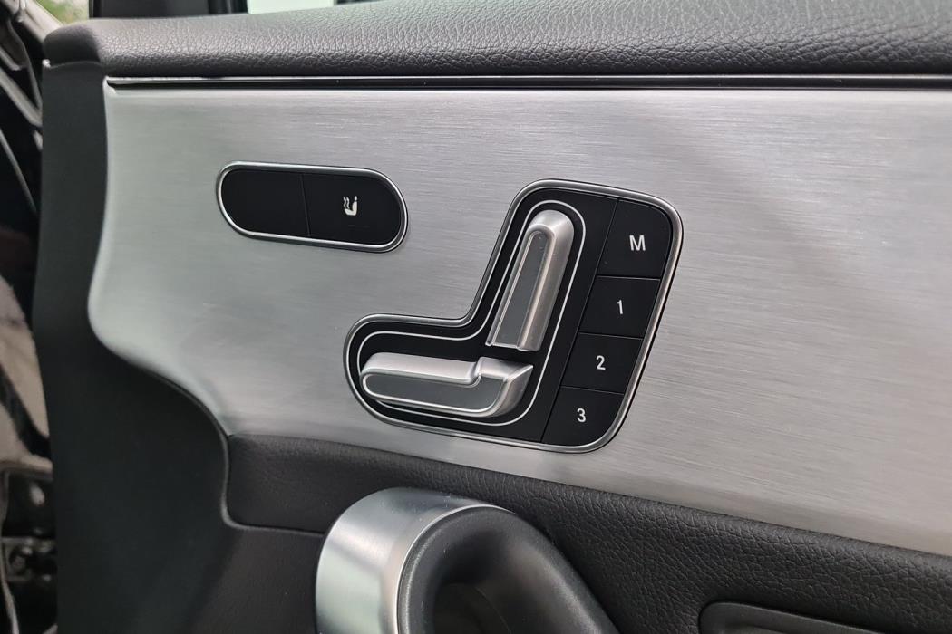 MERCEDES-BENZ A 2021