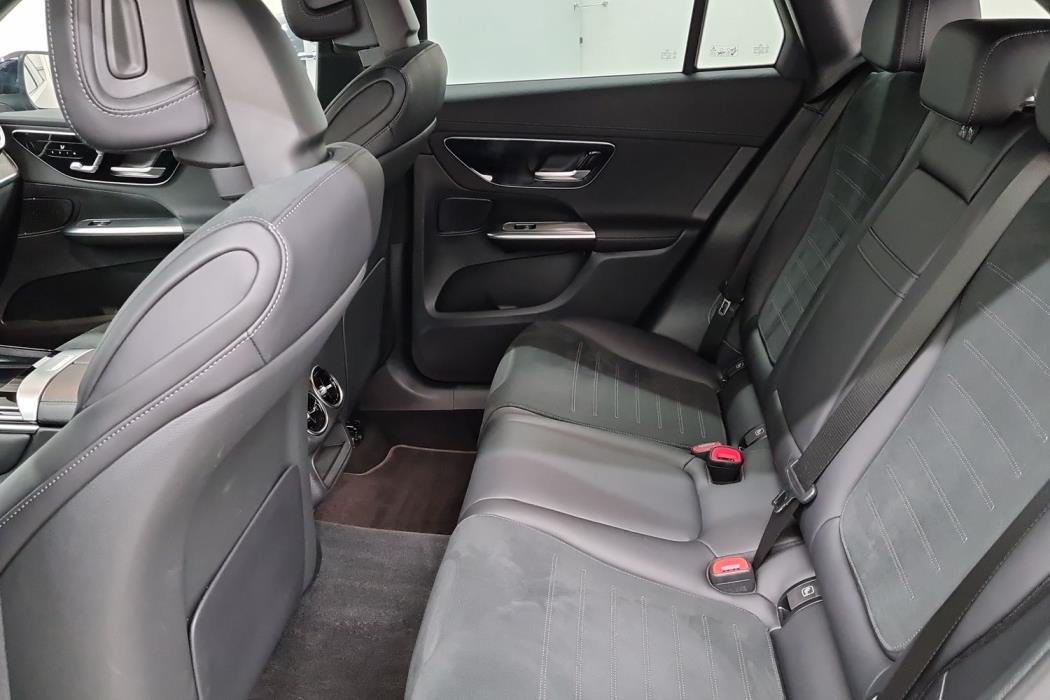 MERCEDES-BENZ GLC 2024