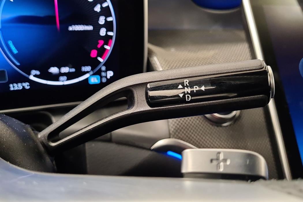 MERCEDES-BENZ GLC 2024