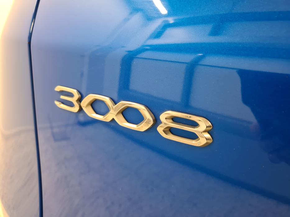 PEUGEOT 3008 2021