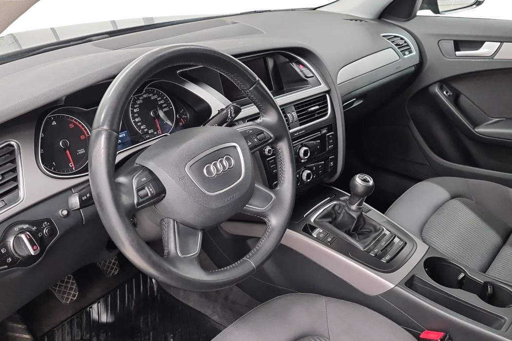 AUDI A4 2014