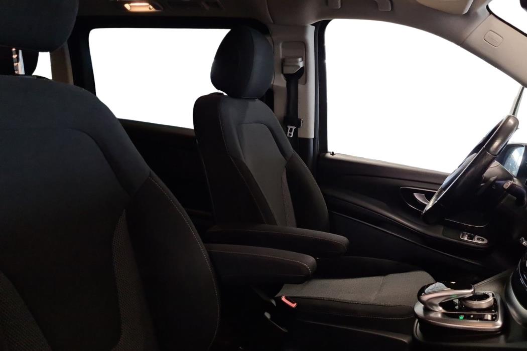 MERCEDES-BENZ V 2016