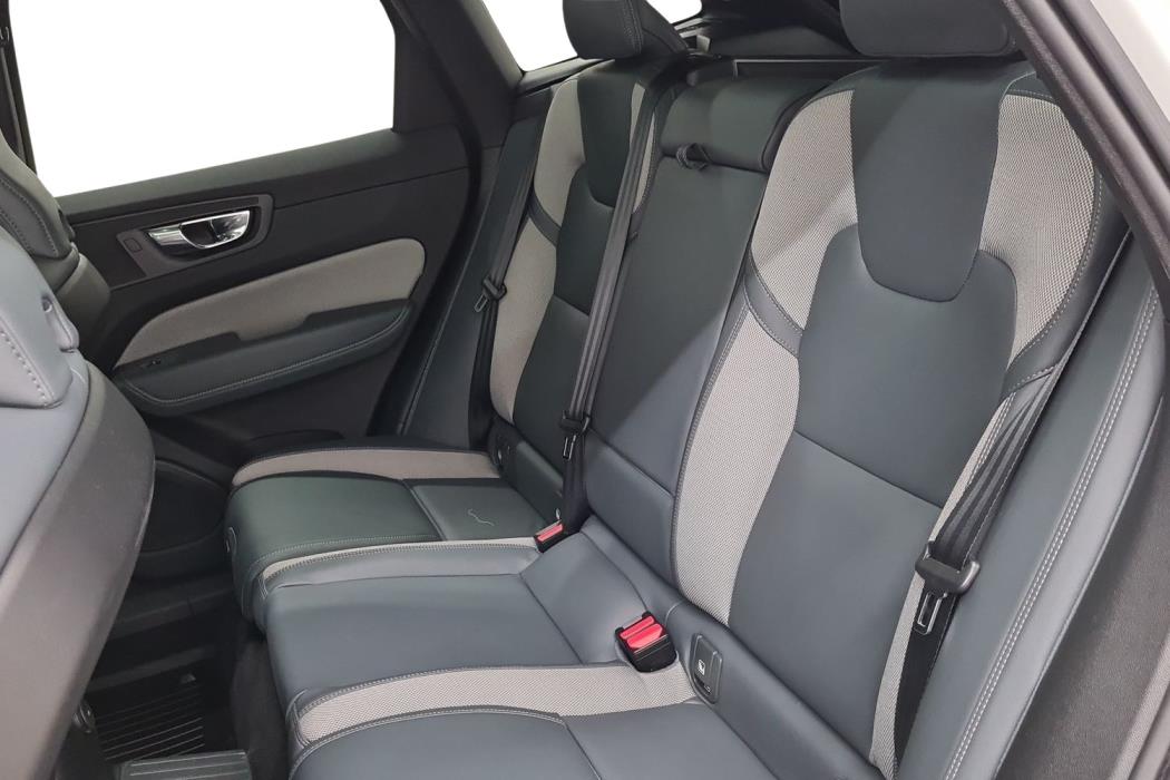 VOLVO XC60 2021