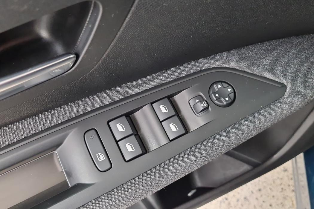 PEUGEOT 3008 2023