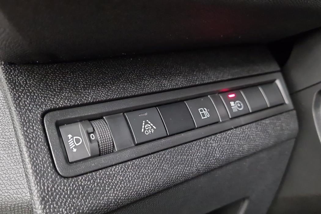 PEUGEOT 3008 2023