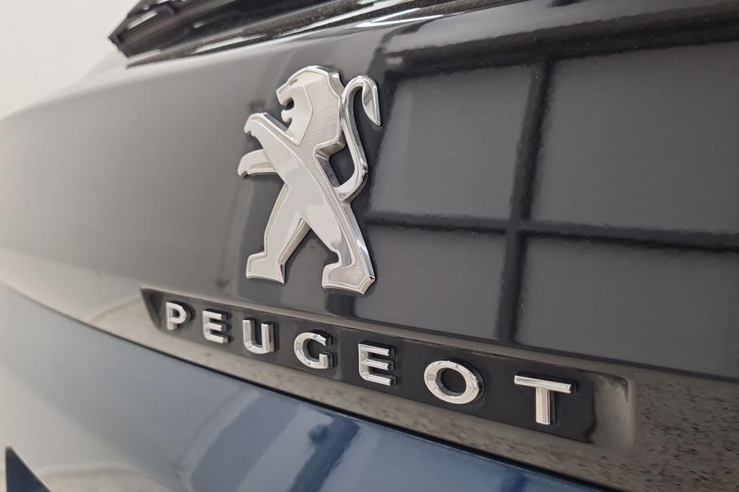 PEUGEOT 3008 2023