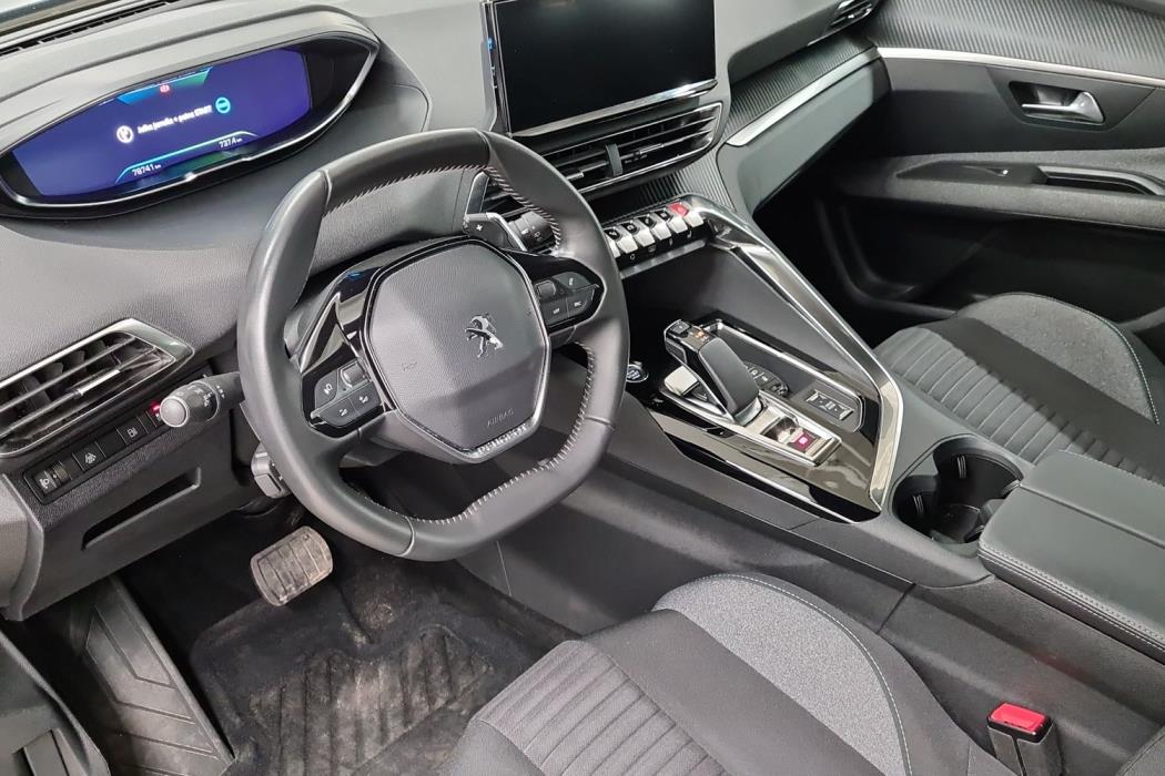 PEUGEOT 3008 2023