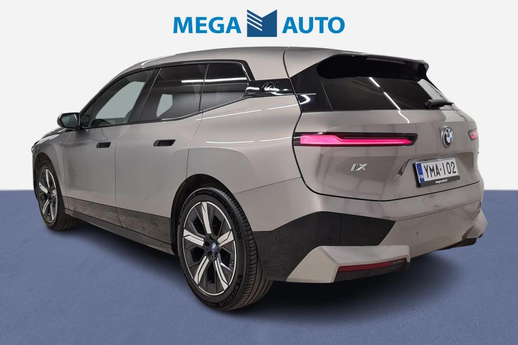 BMW iX 2023