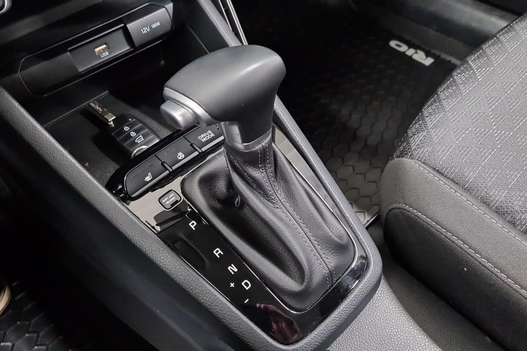 KIA RIO 2021