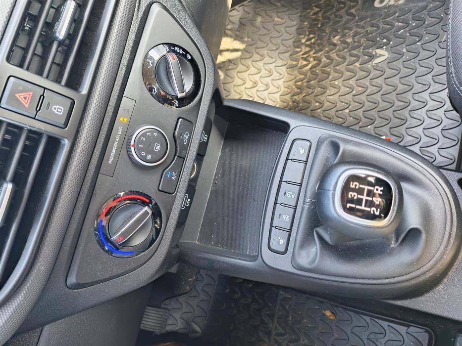 Hyundai i10 2025