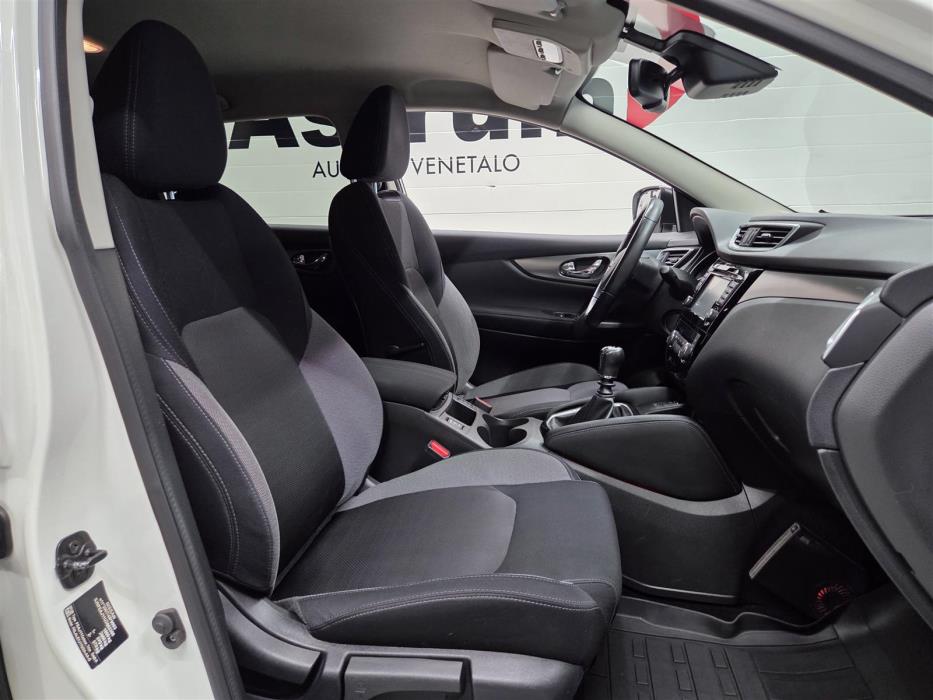 NISSAN Qashqai 2019