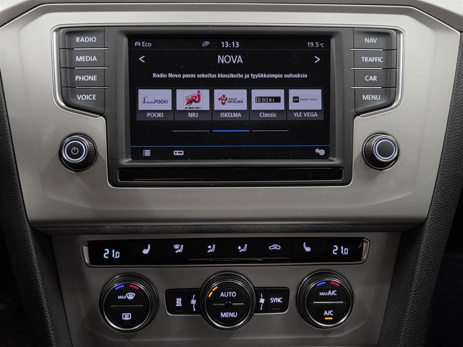 VOLKSWAGEN PASSAT 2016
