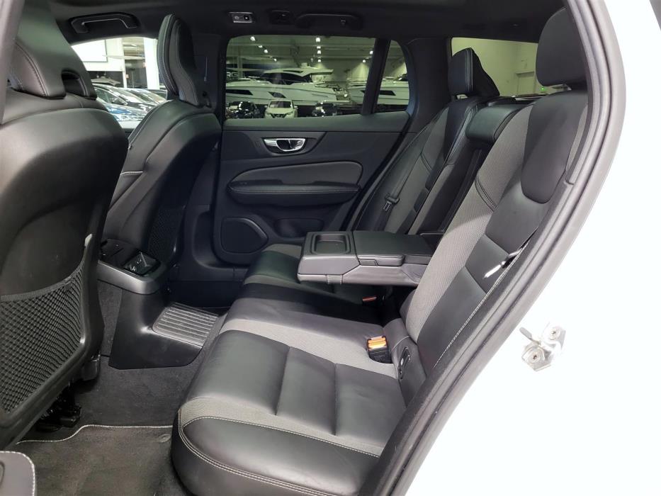 VOLVO V60 2019