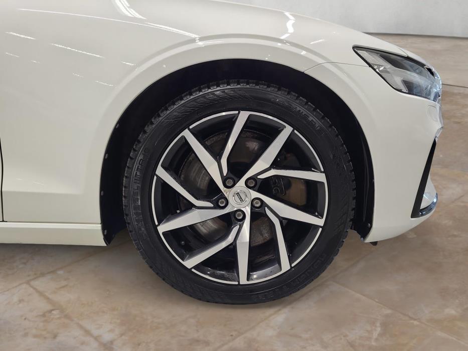 VOLVO V60 2019