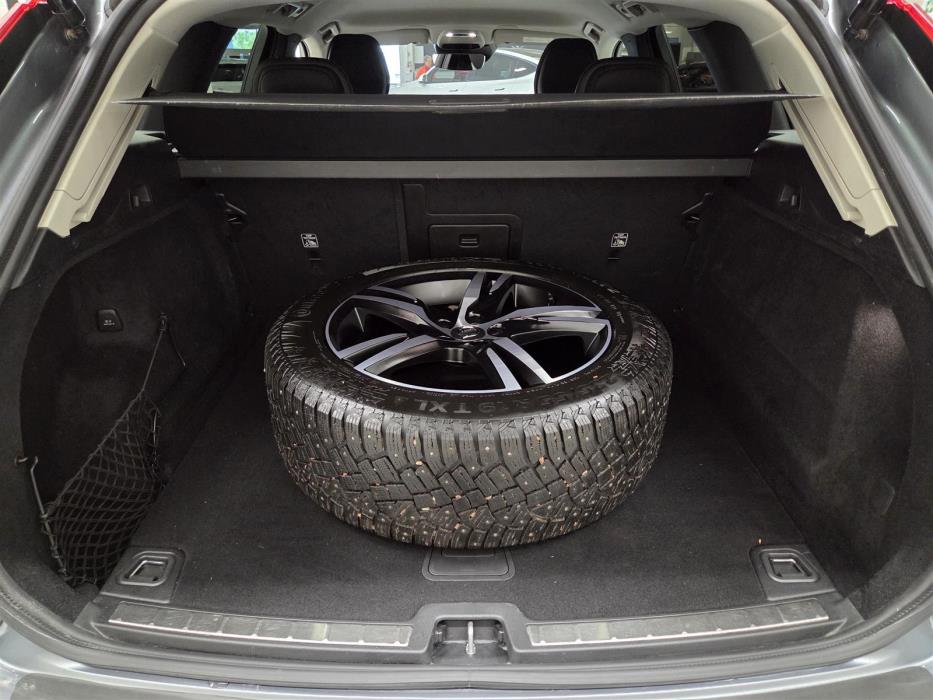 VOLVO XC60 2020