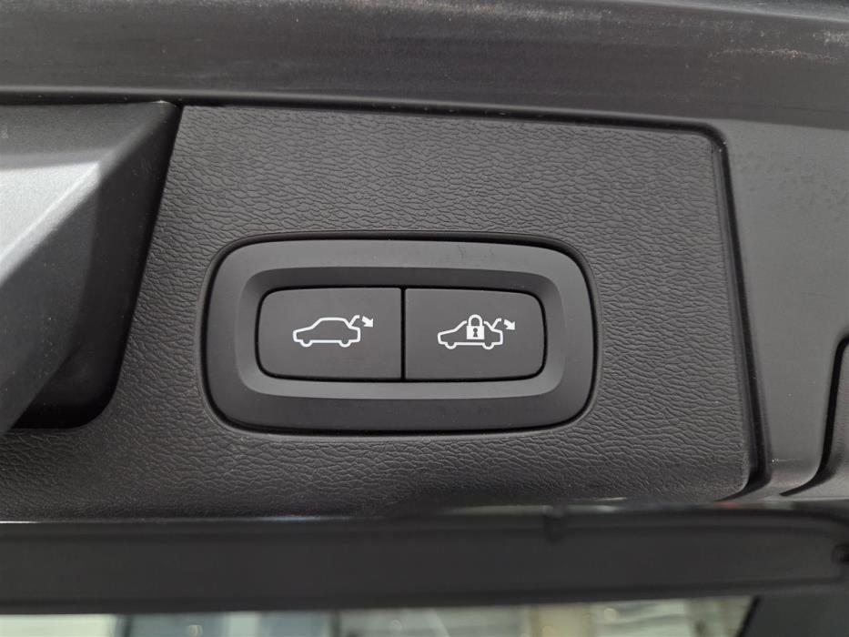 VOLVO XC60 2020