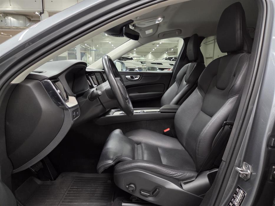 VOLVO XC60 2020