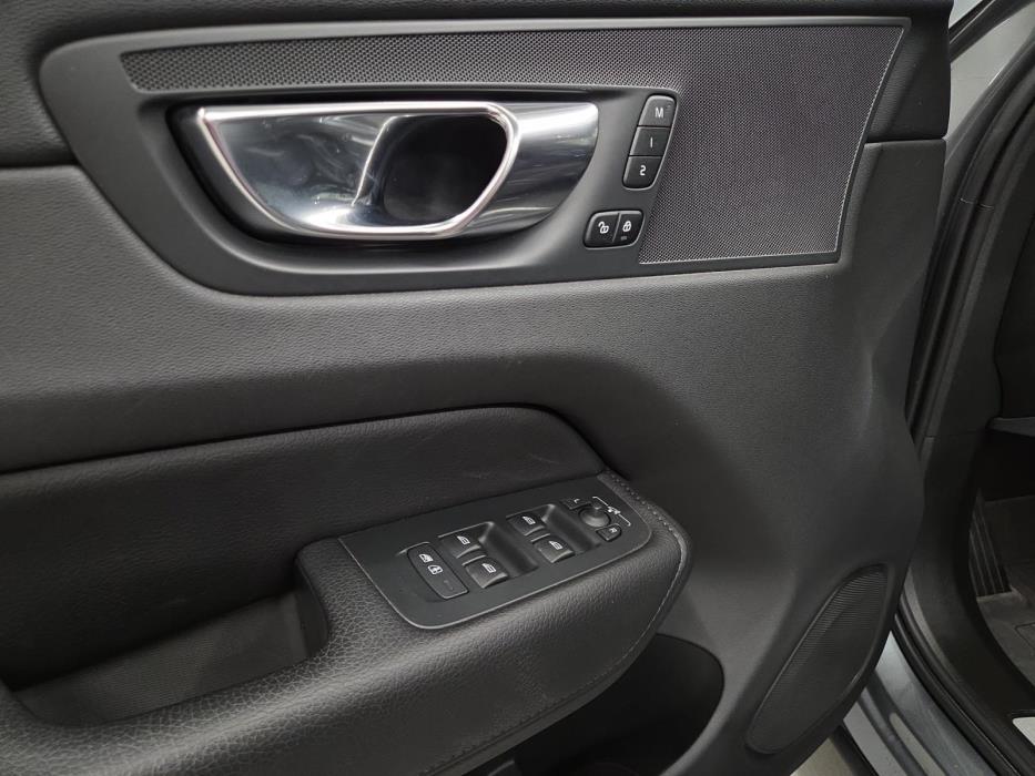 VOLVO XC60 2020