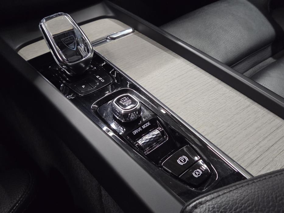 VOLVO XC60 2020