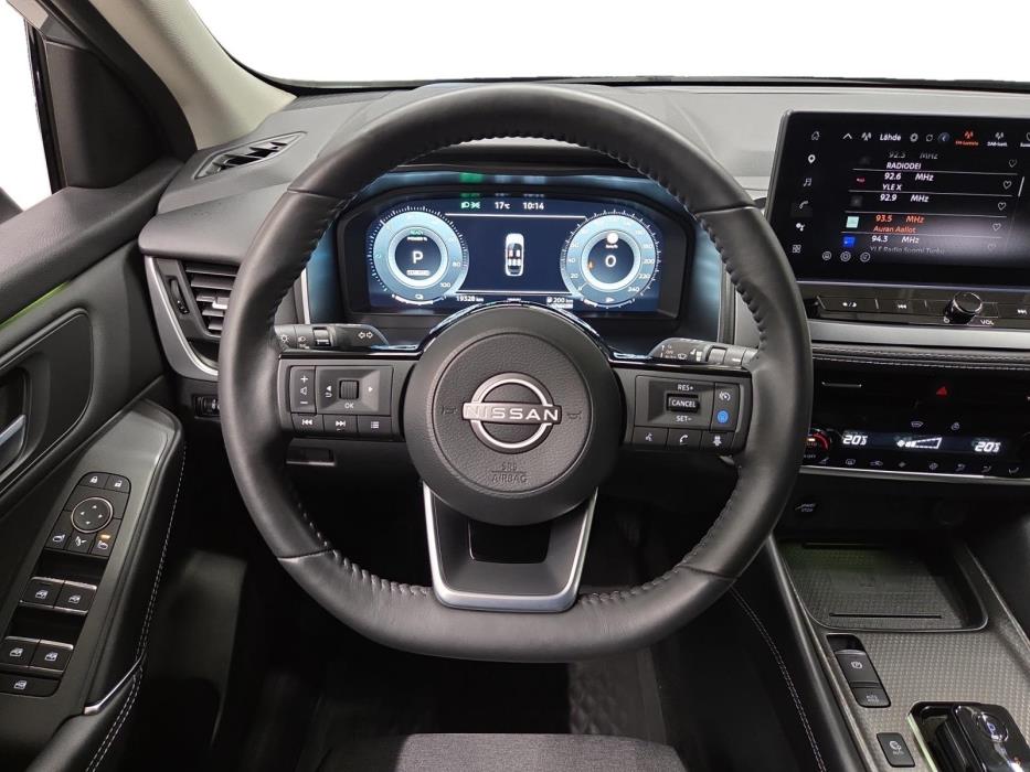 NISSAN Qashqai 2025