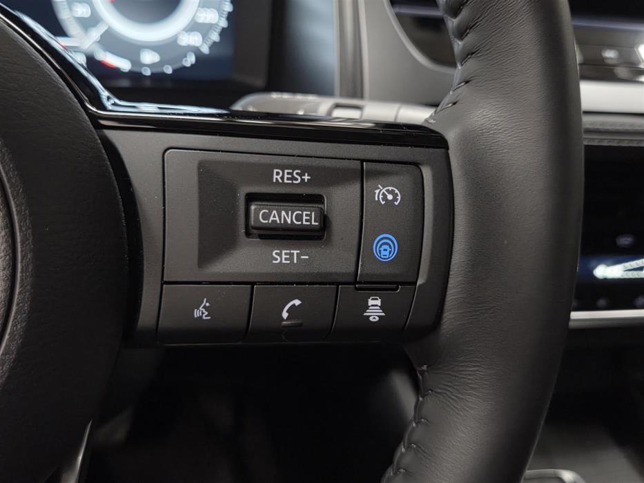 NISSAN Qashqai 2025