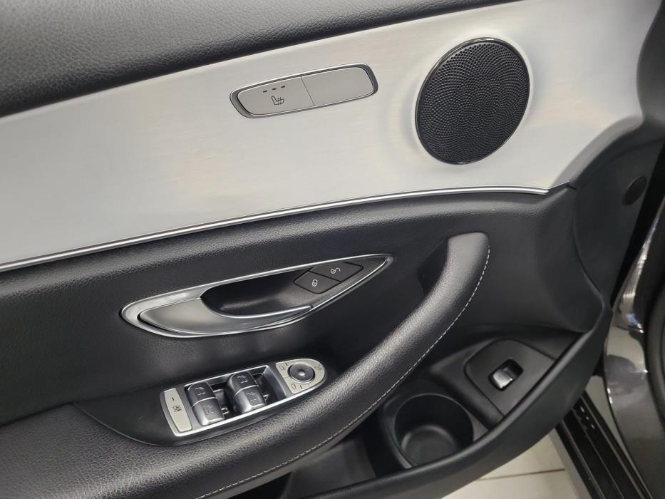 MERCEDES-BENZ E 2021