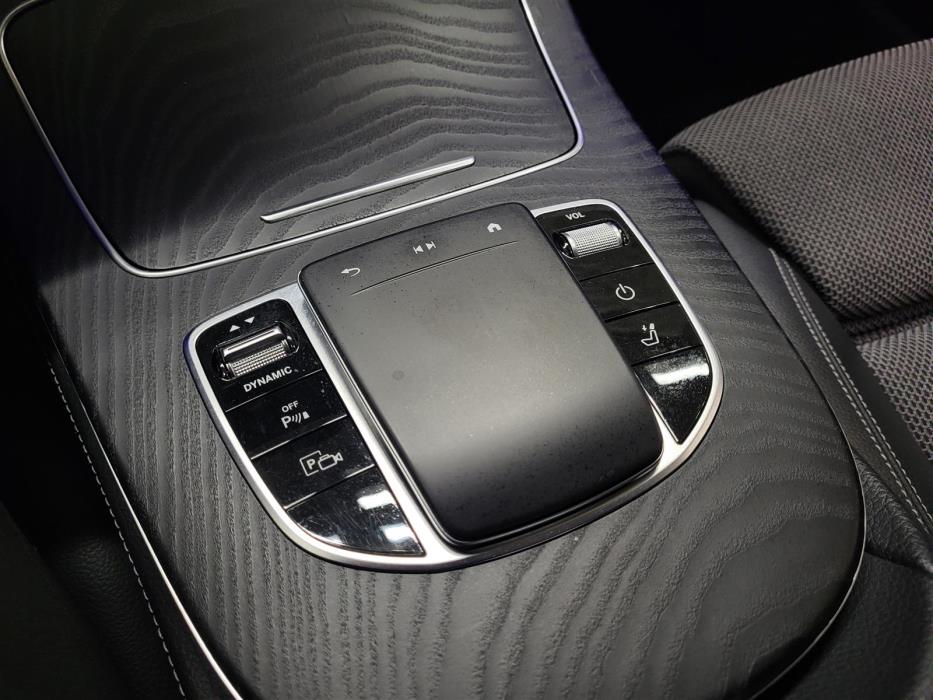 MERCEDES-BENZ E 2021