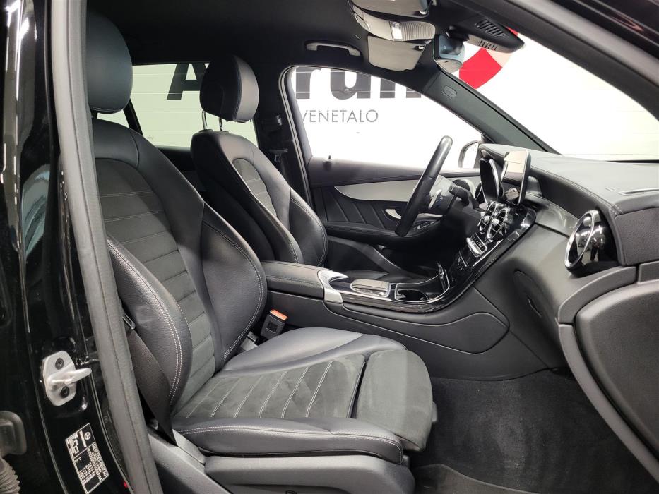MERCEDES-BENZ GLC 2022