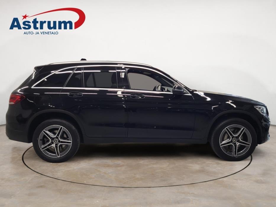 MERCEDES-BENZ GLC 2022
