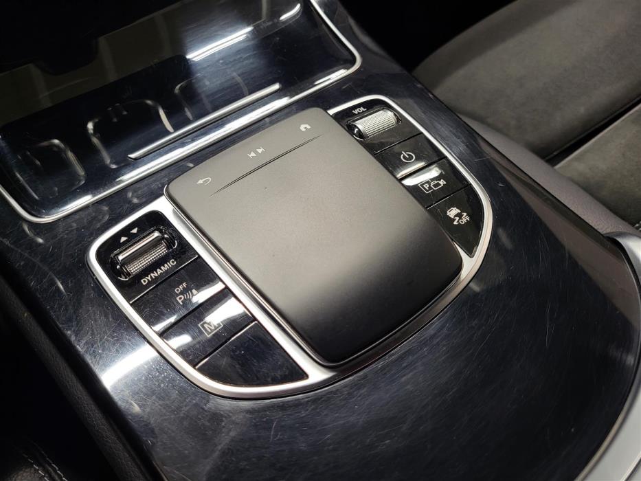 MERCEDES-BENZ GLC 2022
