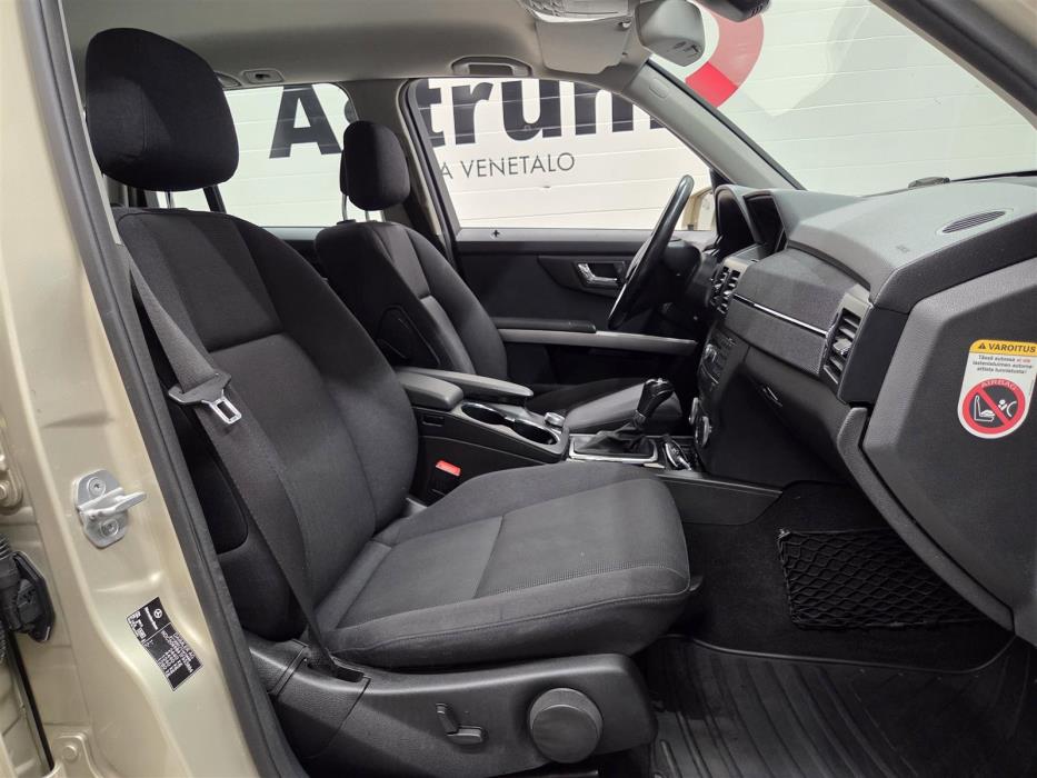 MERCEDES-BENZ GLK 2011