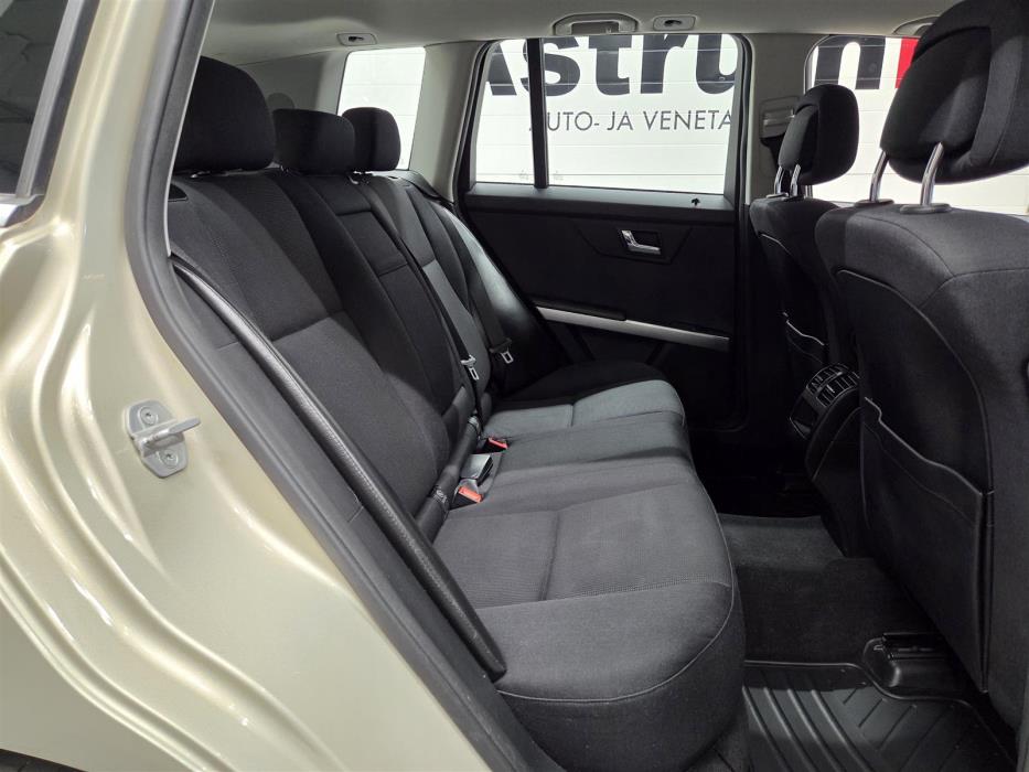 MERCEDES-BENZ GLK 2011