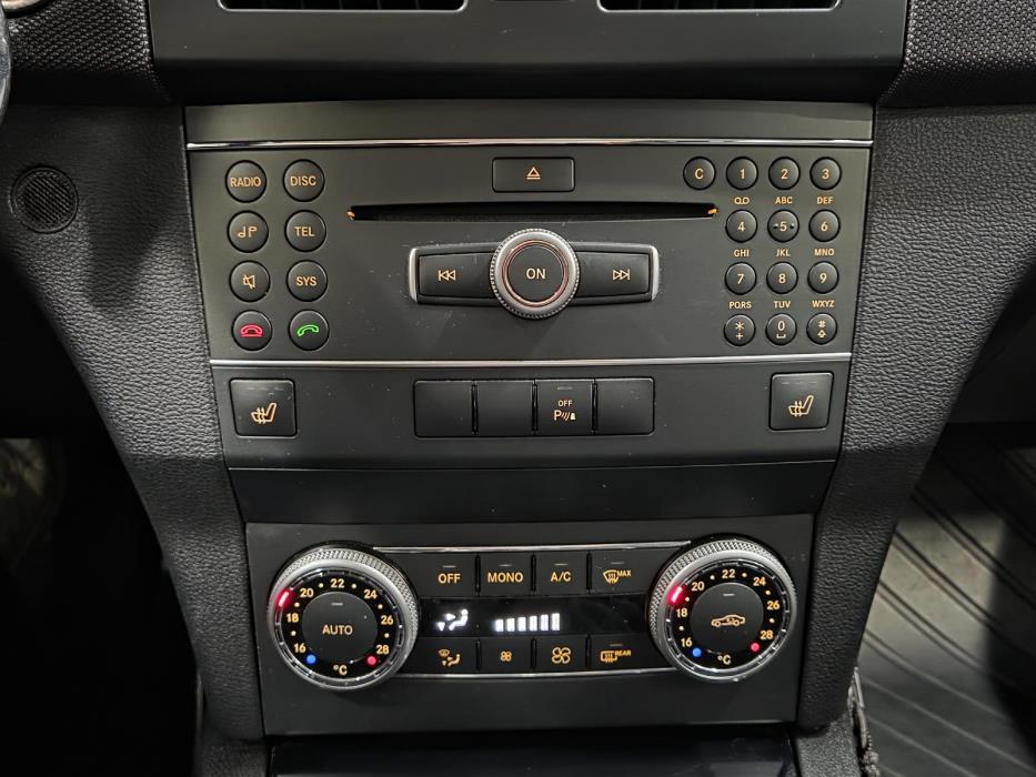 MERCEDES-BENZ GLK 2011
