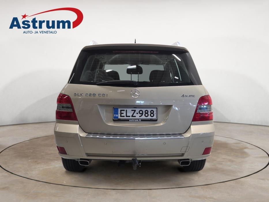 MERCEDES-BENZ GLK 2011