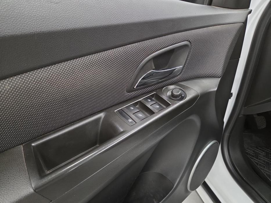 CHEVROLET Cruze 2013