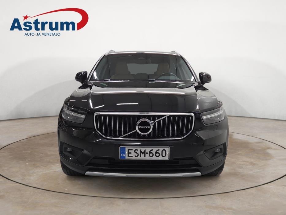 VOLVO XC40 2021