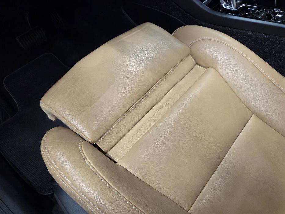VOLVO XC40 2021