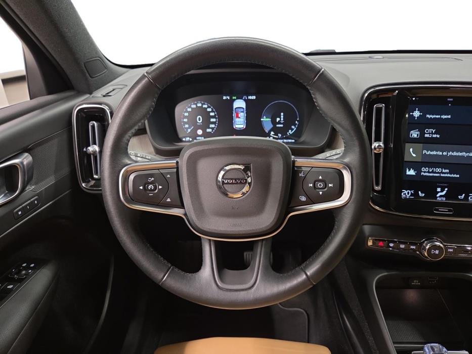 VOLVO XC40 2021