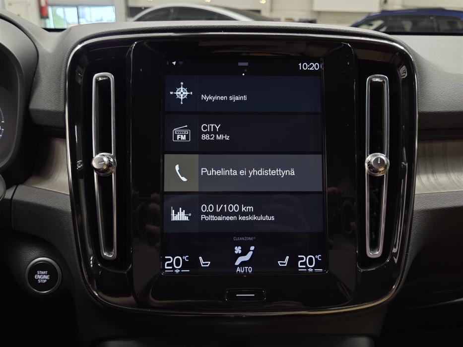 VOLVO XC40 2021