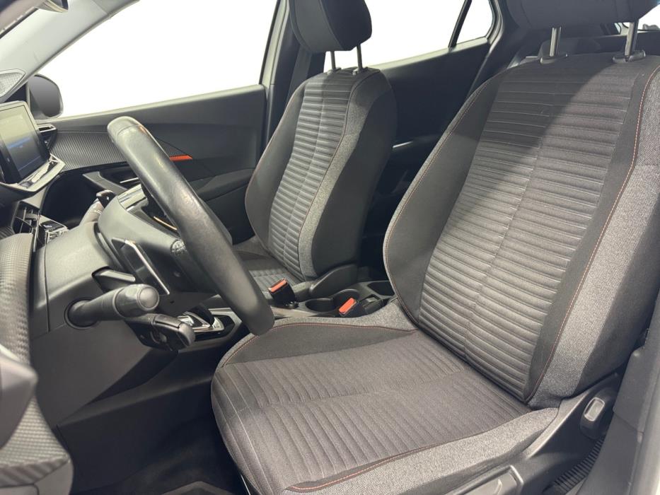PEUGEOT 2008 2021