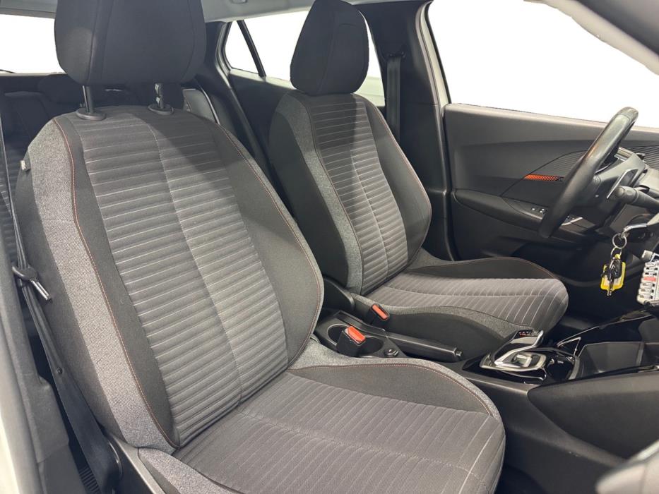 PEUGEOT 2008 2021