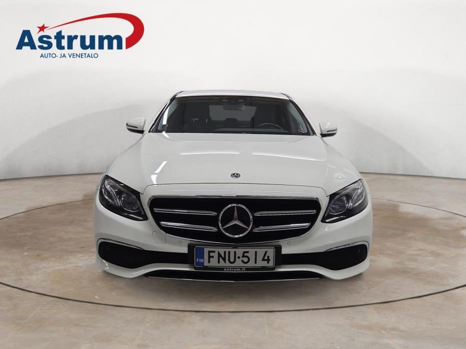 MERCEDES-BENZ E 2019