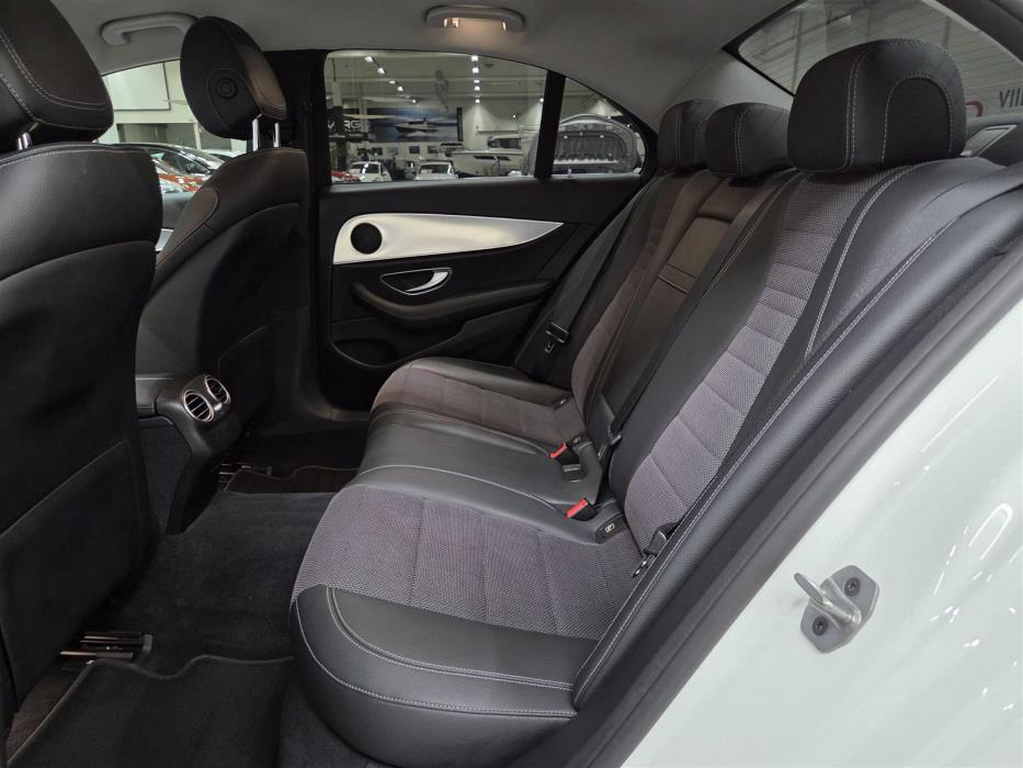 MERCEDES-BENZ E 2019