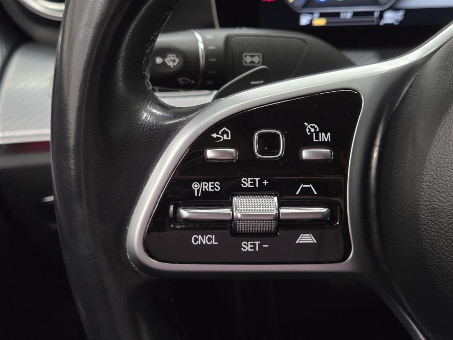 MERCEDES-BENZ E 2019