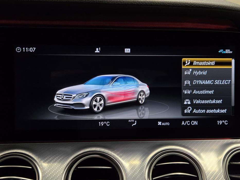MERCEDES-BENZ E 2019