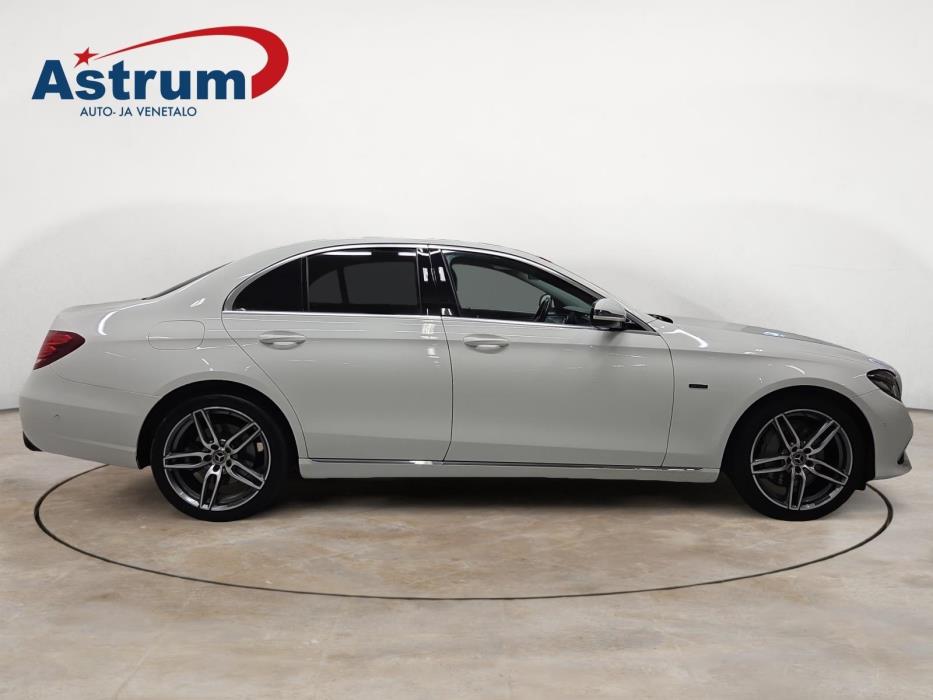 MERCEDES-BENZ E 2019