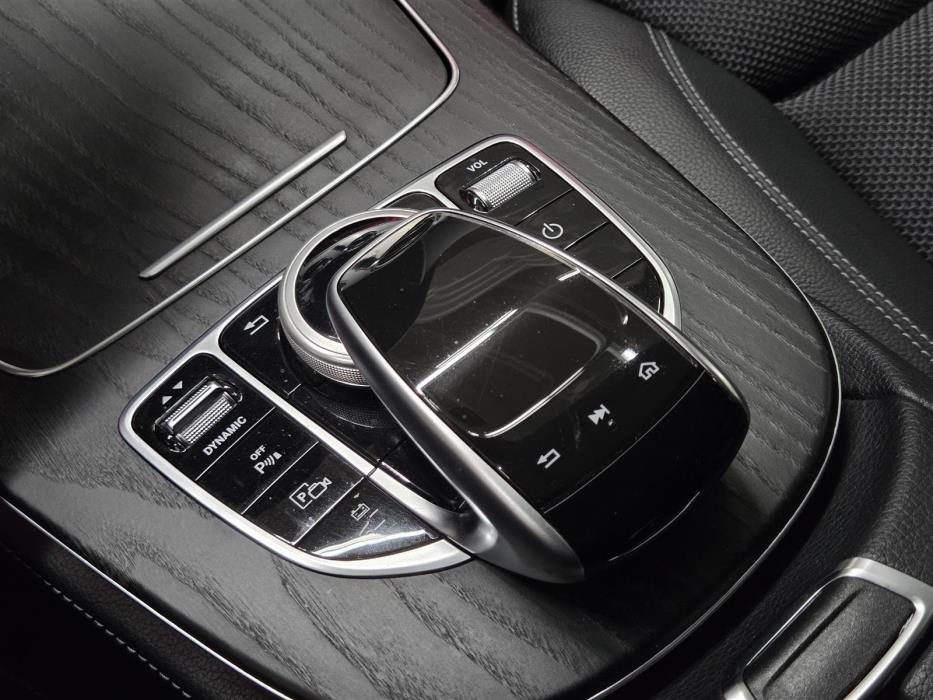 MERCEDES-BENZ E 2019